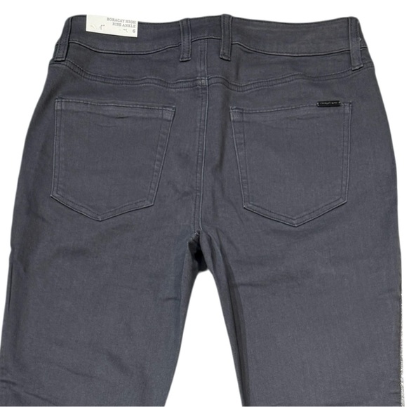 Tommy Bahama Boracay Tux High-Rise Ankle Jeans - Picture 13 of 17